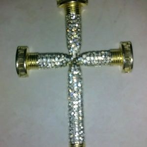 Cross pendant